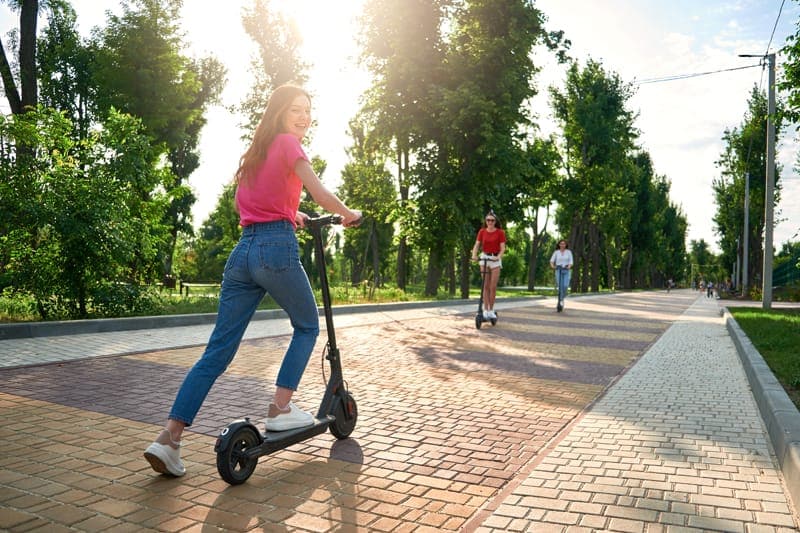 Elektrikli Scooter İle Şehir İçi Ulaşımda Devrim